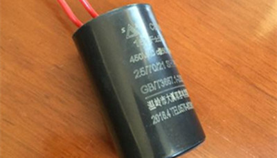 哪些情況會引起電機(jī)啟動電容器過電壓？