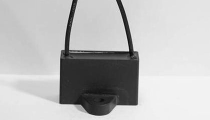 使用電機(jī)啟動(dòng)電容器時(shí)需注意哪些事項(xiàng)？